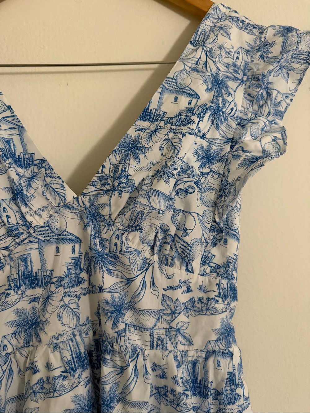 Blue Printed V‑Neck Maxi Dress - Picture 5 of 10
